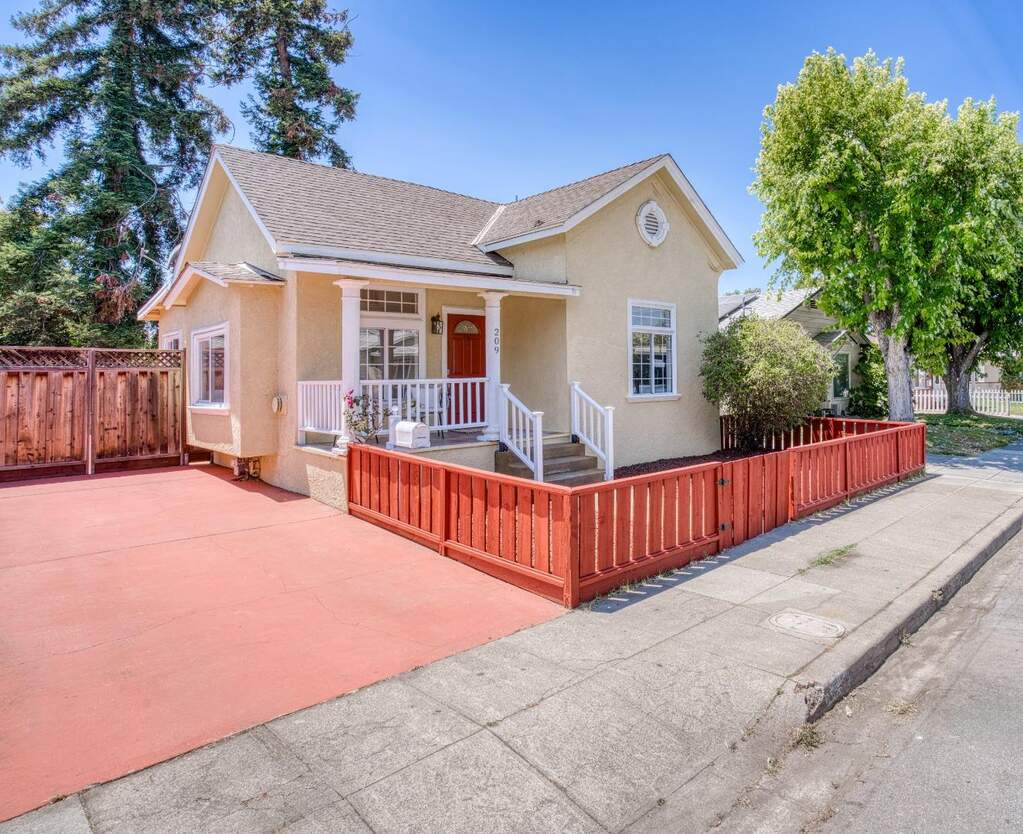 209 N 16th Street, San Jose, CA 95112