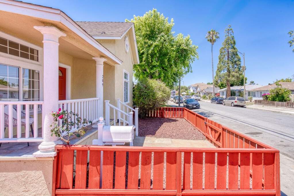 209 N 16th Street, San Jose, CA 95112