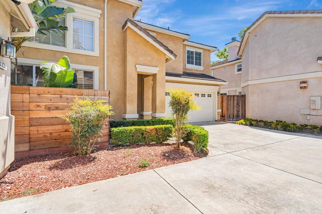 2220 Pettigrew Drive, San Jose, CA 95148