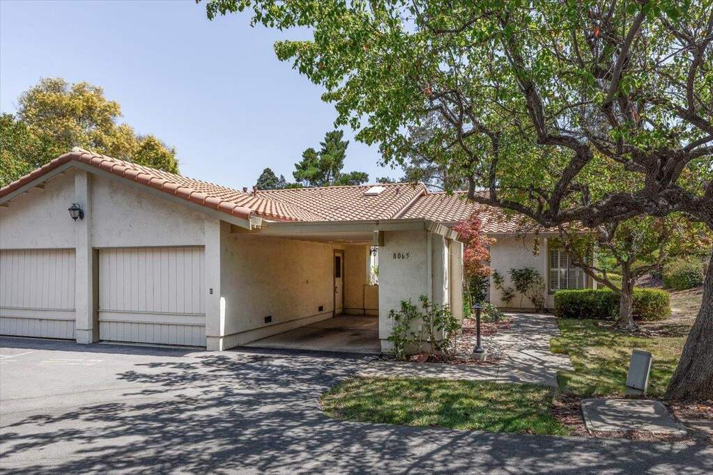 8065 Winery Court