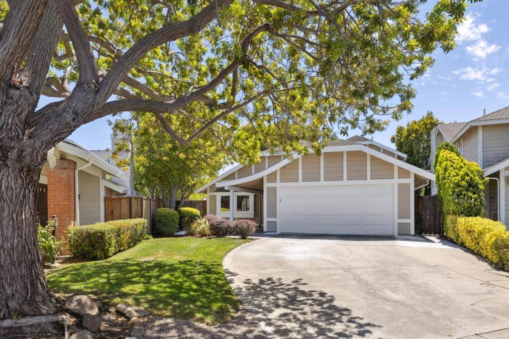 704 Prescott Lane