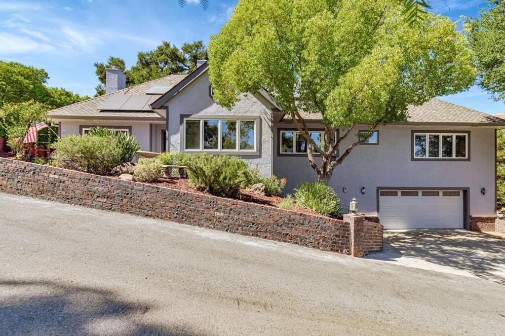 3785 Live Oak Lane