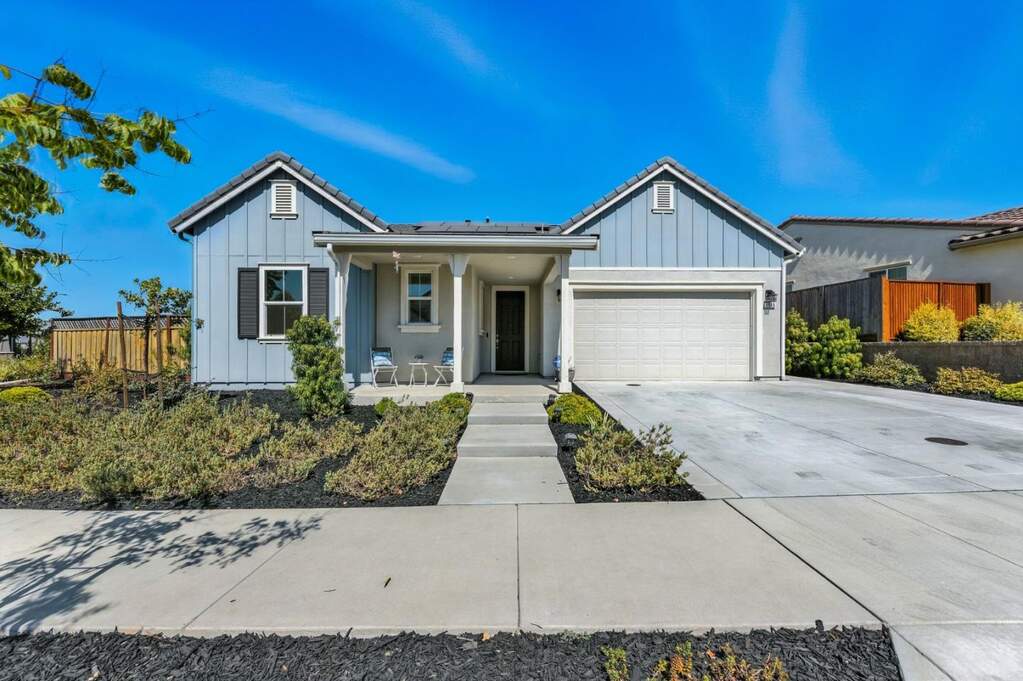 1555 Sawana Way