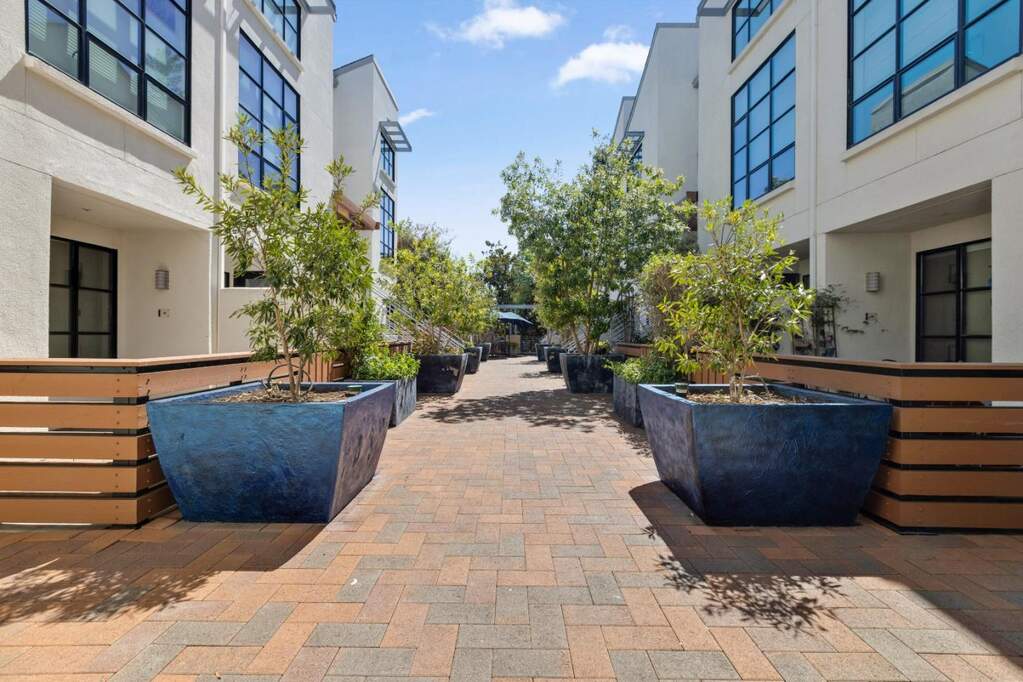 110 S 1st Street