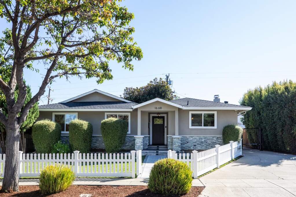 1668 Goldfinch Way
