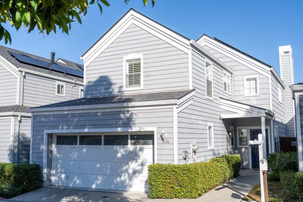 1308 Yarmouth Terrace