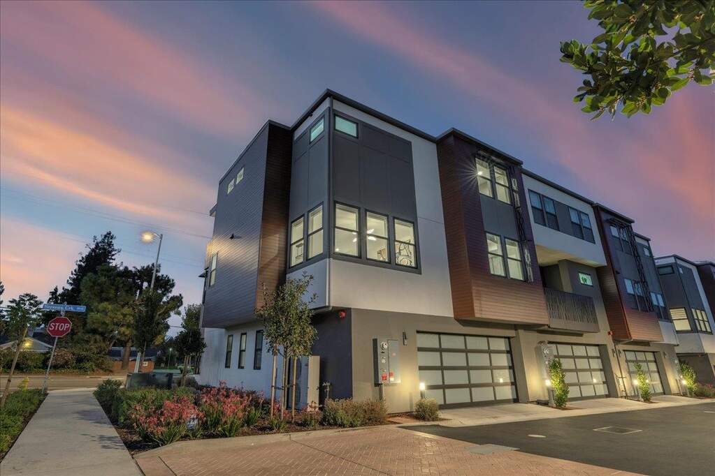 22540 Stevens Creek Boulevard