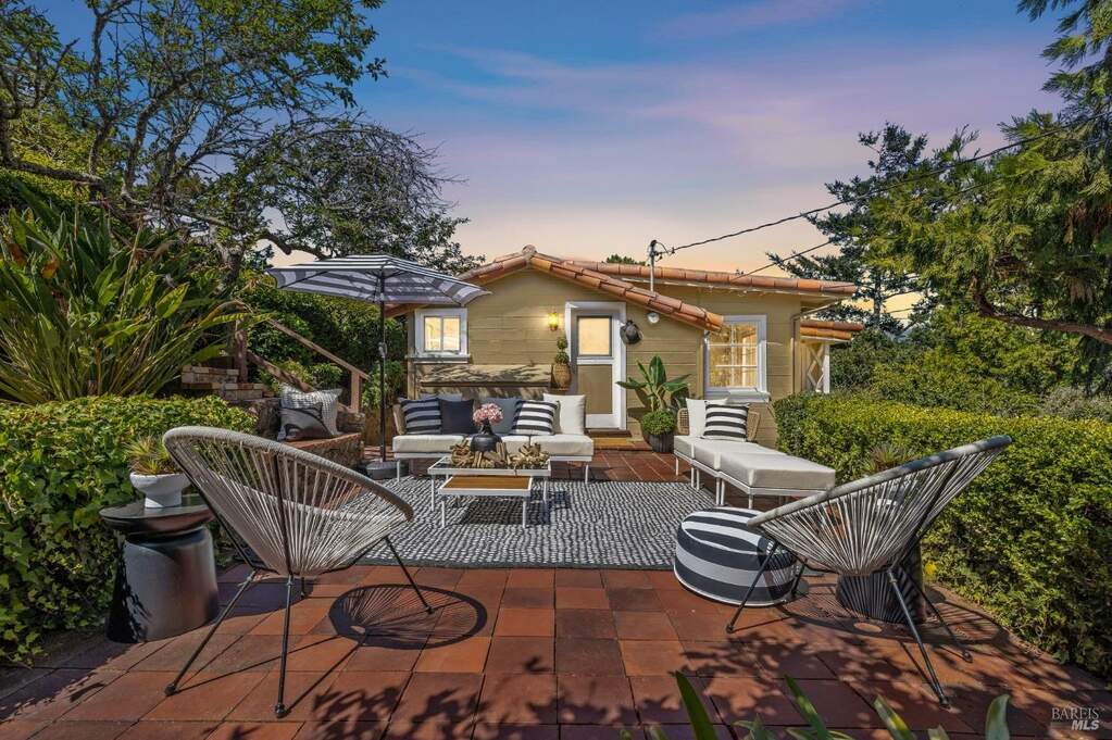 34 S Knoll Road, Mill Valley, CA 94941