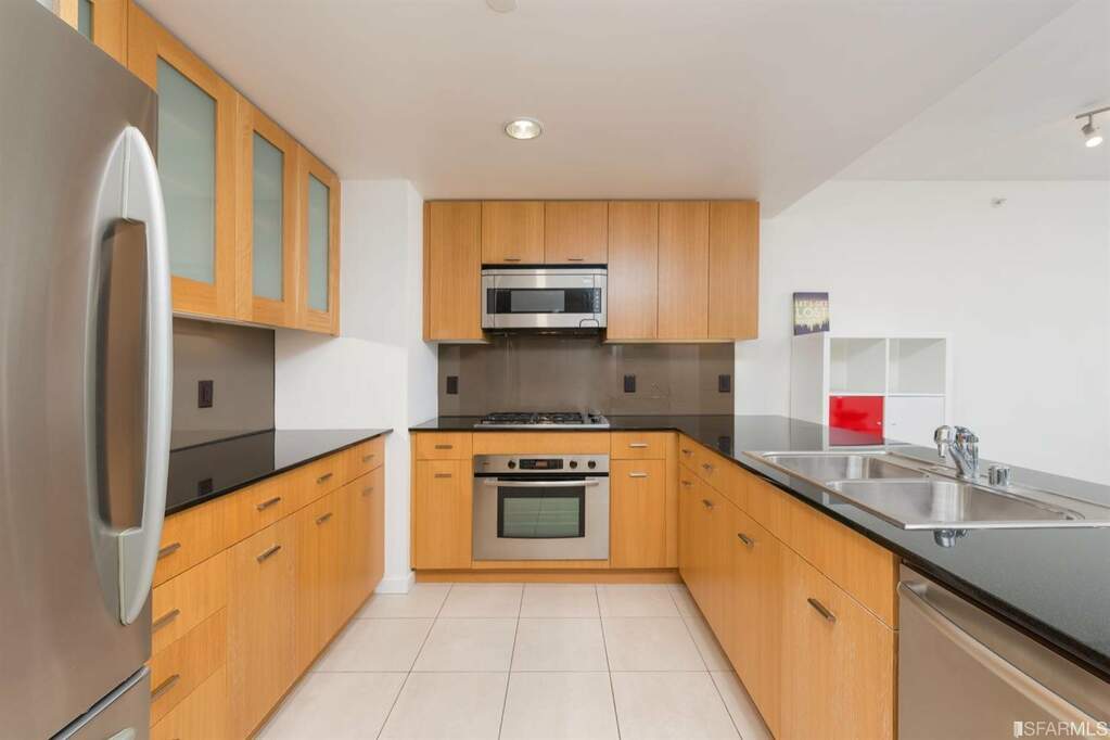 355 1st Street #S1505, San Francisco, CA 94105