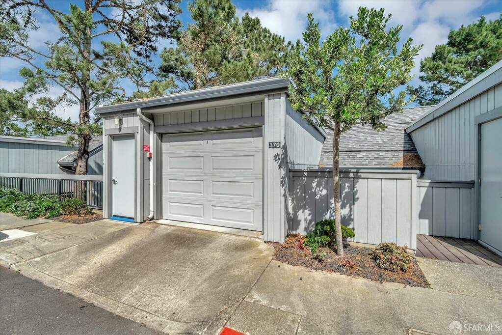 370 Innisfree Drive, Daly City, CA 94015