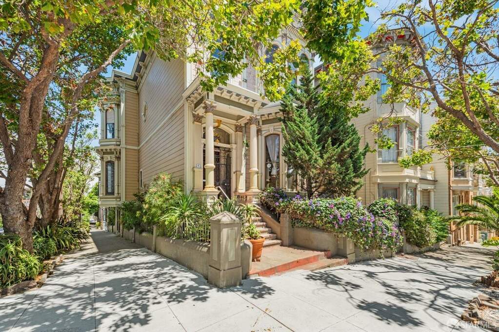 390 Page Street, San Francisco, CA 94102