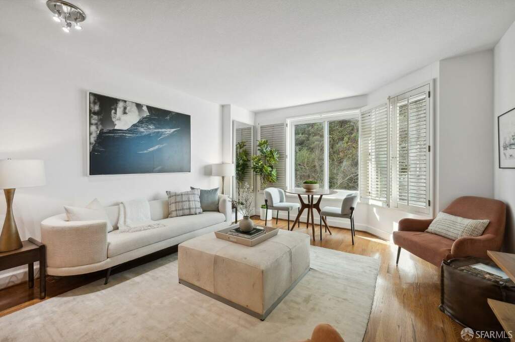 111 Chestnut Street #402, San Francisco, CA 94111