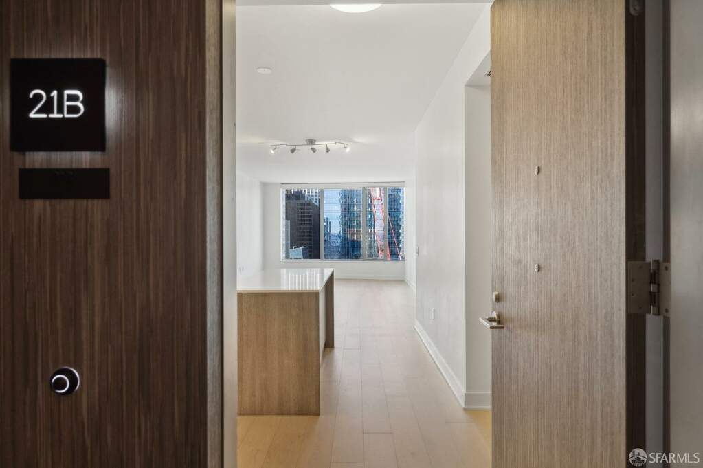 201 Folsom Street #21B, San Francisco, CA 94105