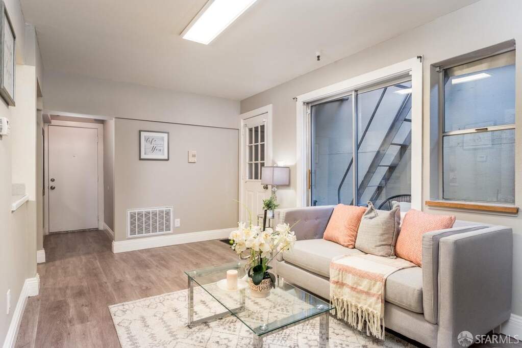 383 Haight Street, San Francisco, CA 94102