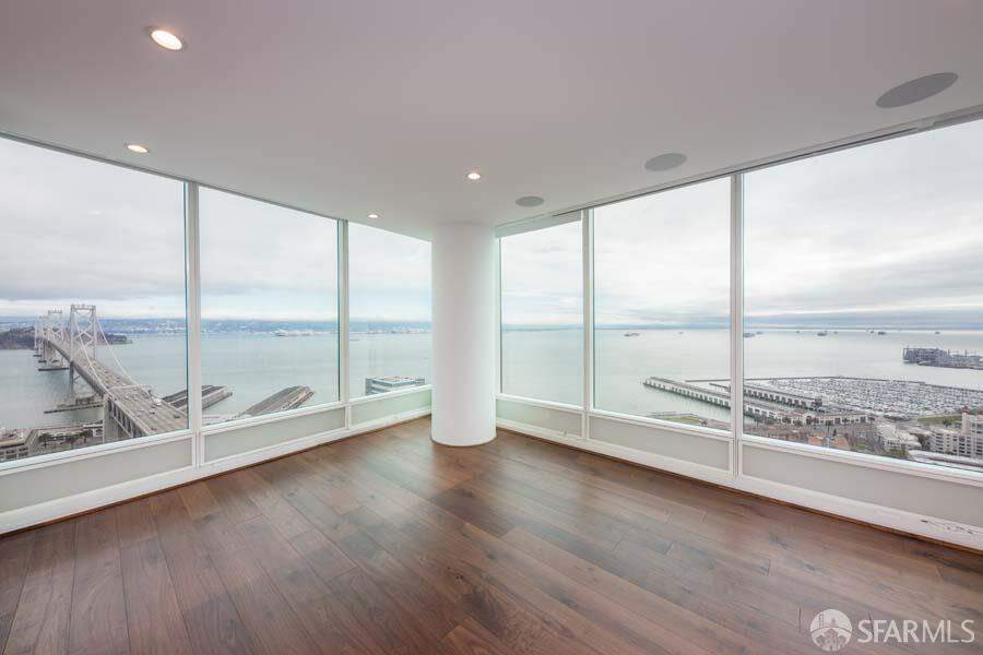 425 1st Street #3001, San Francisco, CA 94105