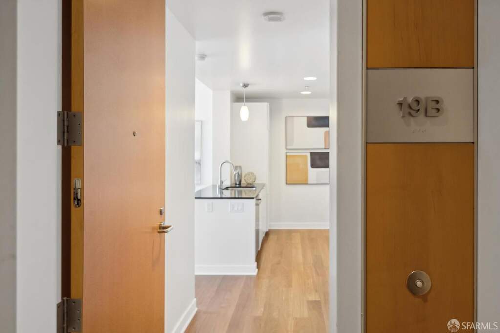 501 Beale Street #19B, San Francisco, CA 94105