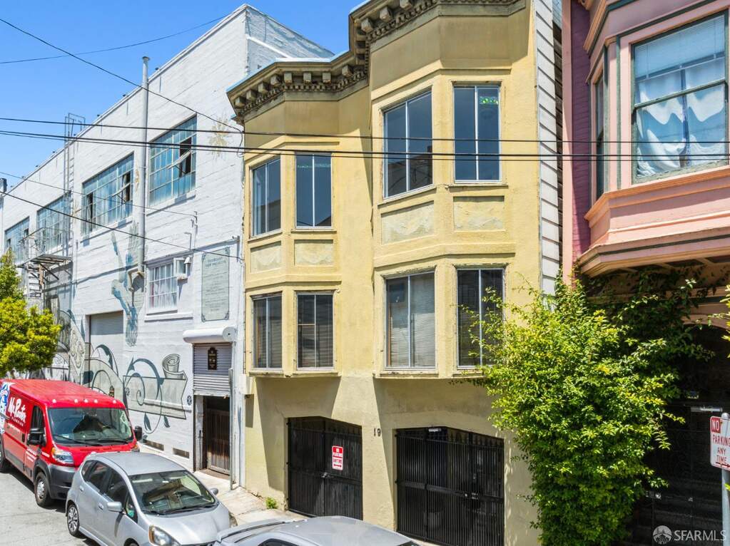 19 Moss Street, San Francisco, CA 94103