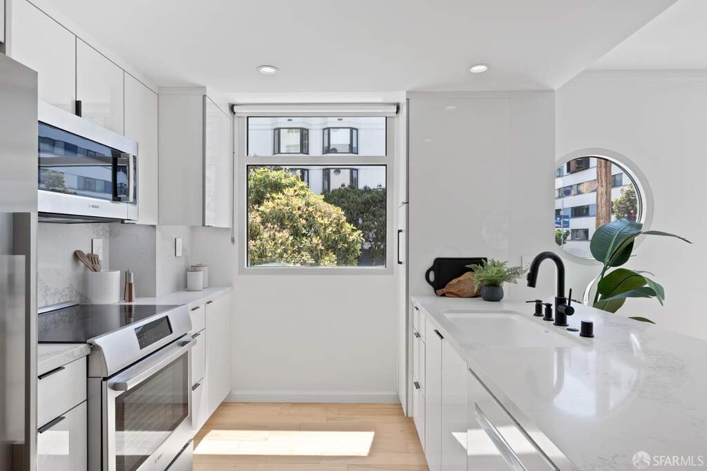 403 Main Street #215N, San Francisco, CA 94105