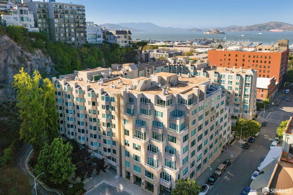 240 Lombard Street #329, San Francisco, CA 94111