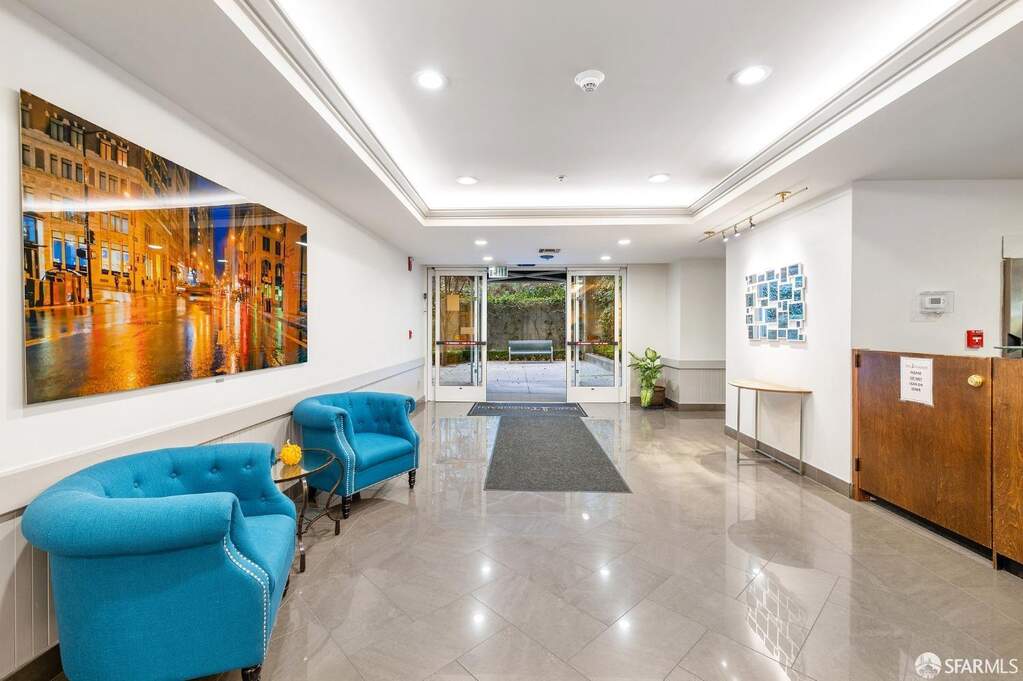 240 Lombard Street #329, San Francisco, CA 94111