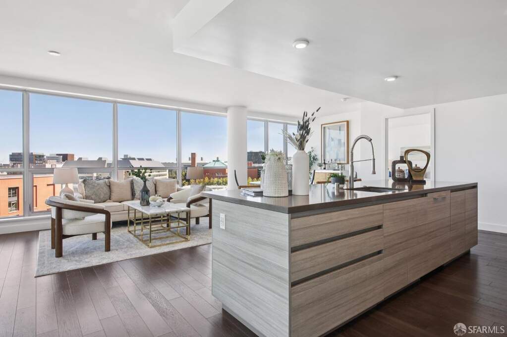 718 Long Bridge Street #1002, San Francisco, CA 94158