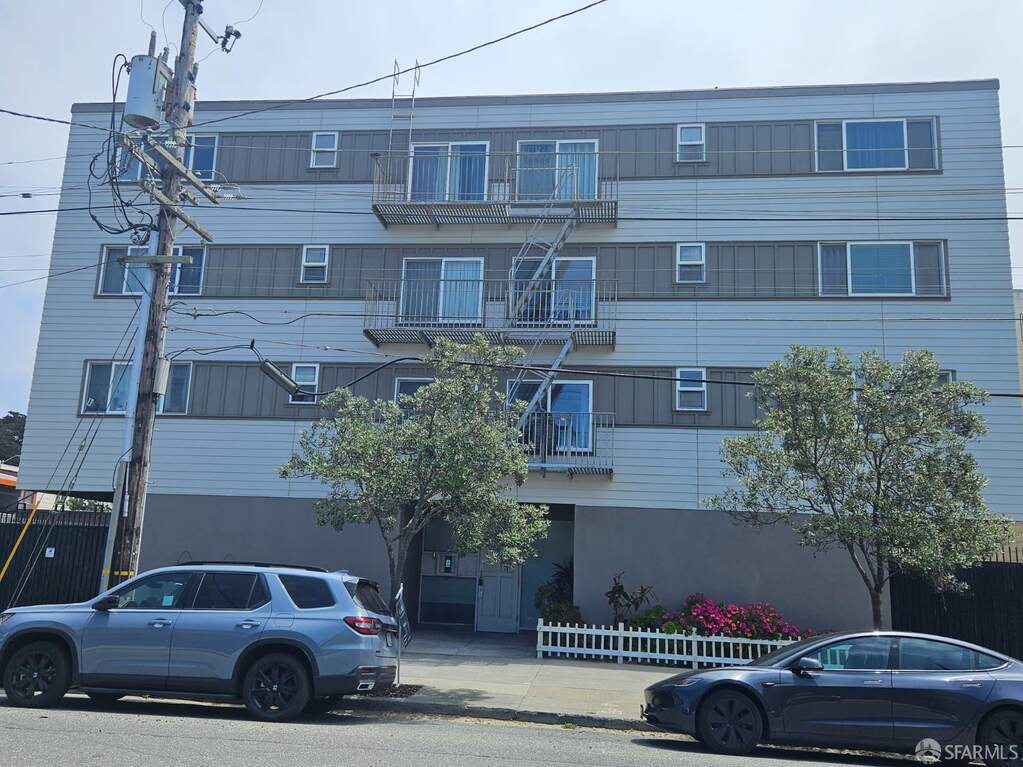 1220 La Playa Street #208, San Francisco, CA 94122
