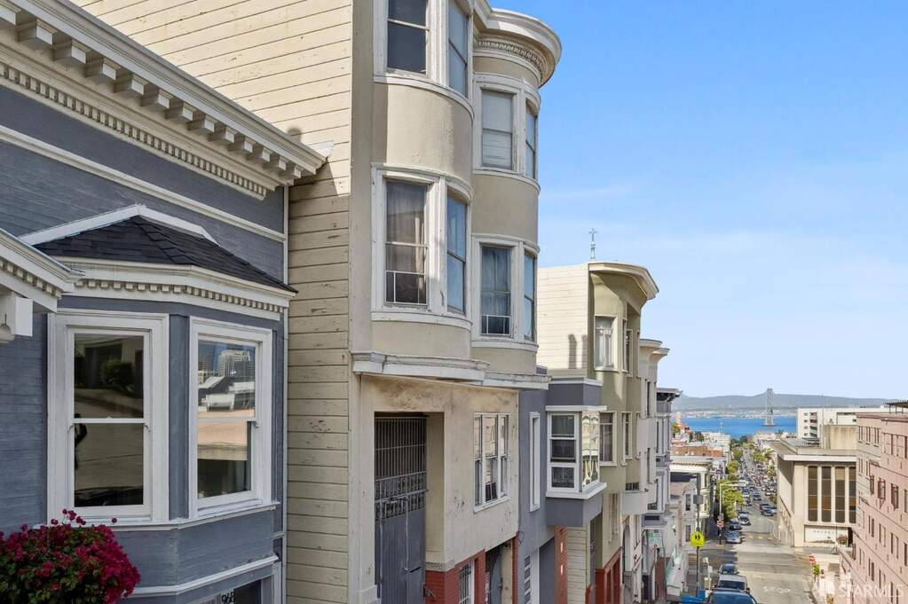 968-970 Broadway, San Francisco, CA 94133