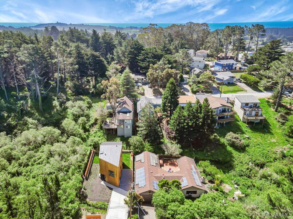 1841 Sunshine Valley Road, Moss Beach, CA 94038