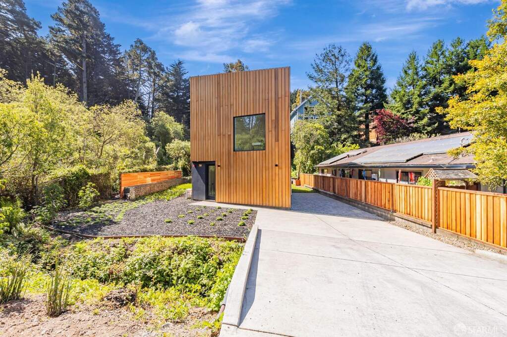 1841 Sunshine Valley Road