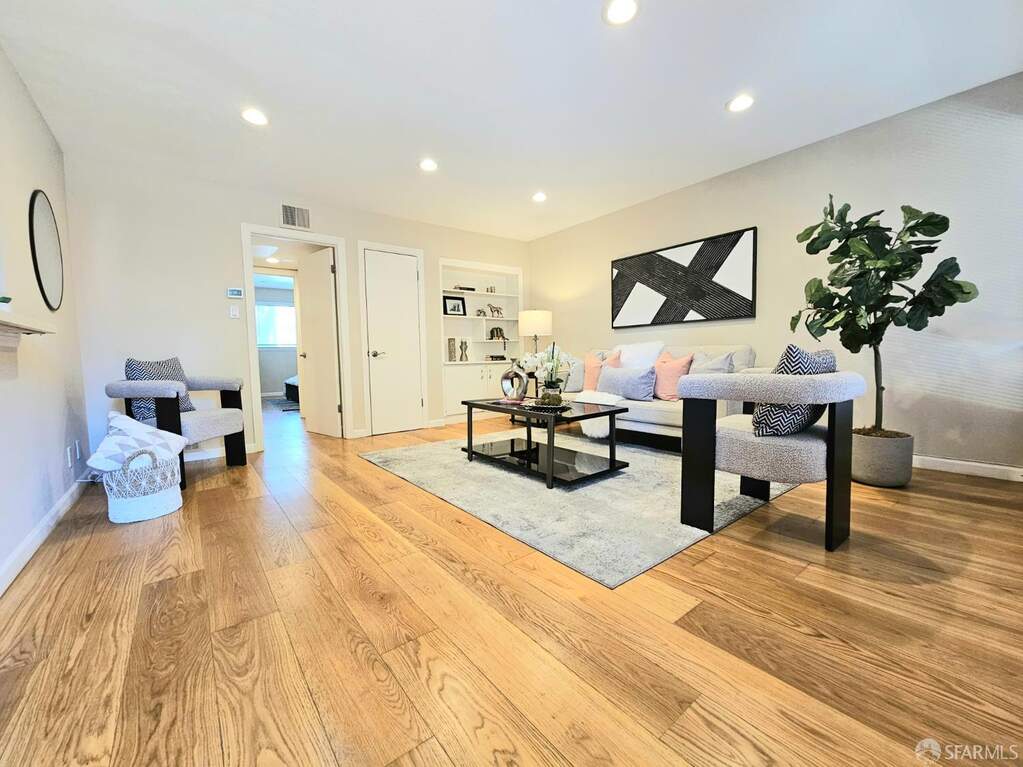 3001 Los Prados Street #104