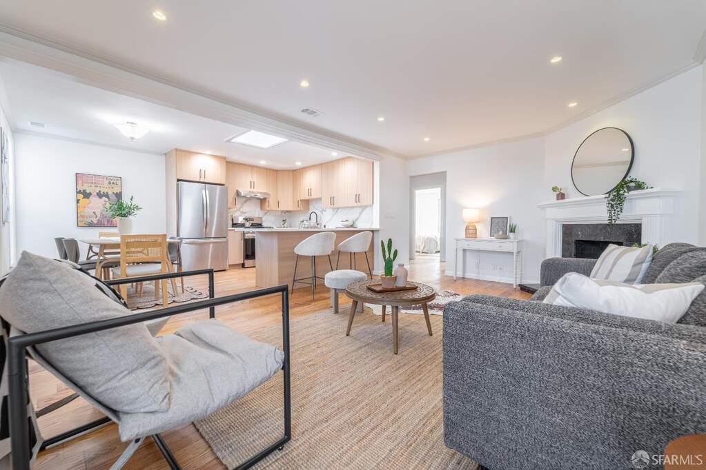 819 Brussels Street, San Francisco, CA 94134