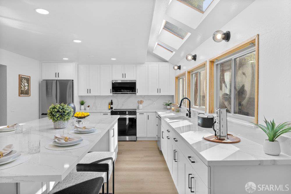 120 La Espiral, Orinda, CA 94563