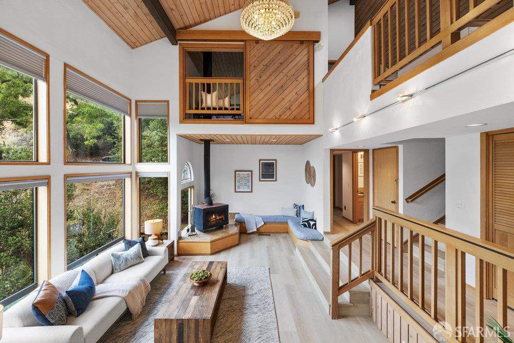 120 La Espiral, Orinda, CA 94563