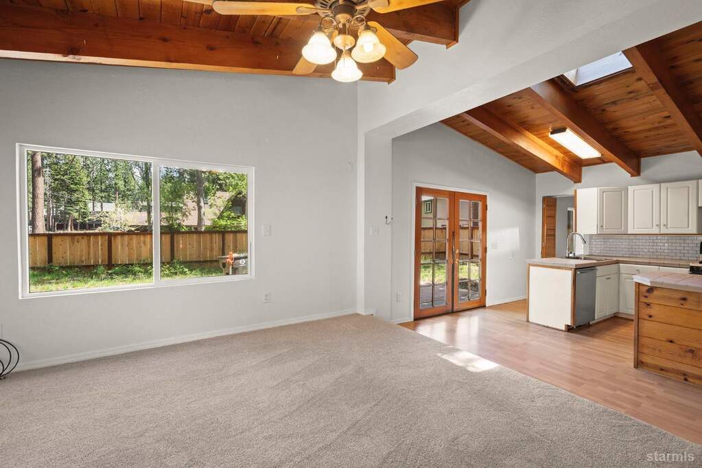 1110 Bonanza Avenue, South Lake Tahoe, CA 96150