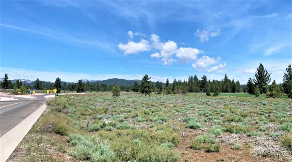 10110 Soaring Way, Truckee, CA 96161