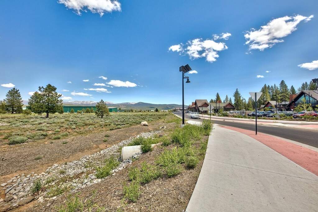 10110 Soaring Way, Truckee, CA 96161