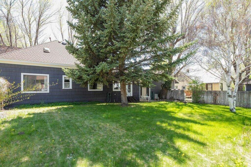 201 Alleghany Street, Loyalton, CA 96118 MLS 20231227 Christie's