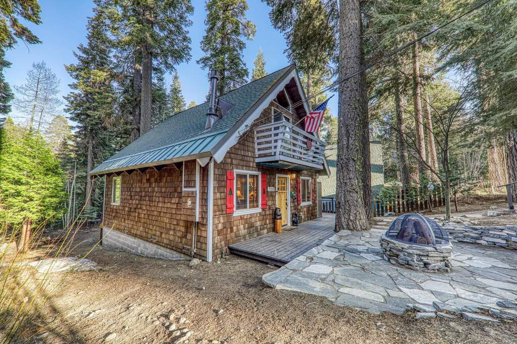 7209 10th Avenue, Tahoma, CA 96142