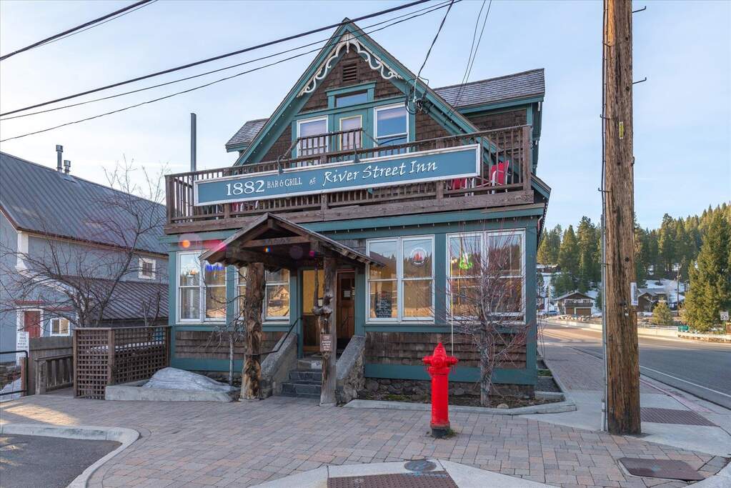 10009 E E River Street, Truckee, CA 96161
