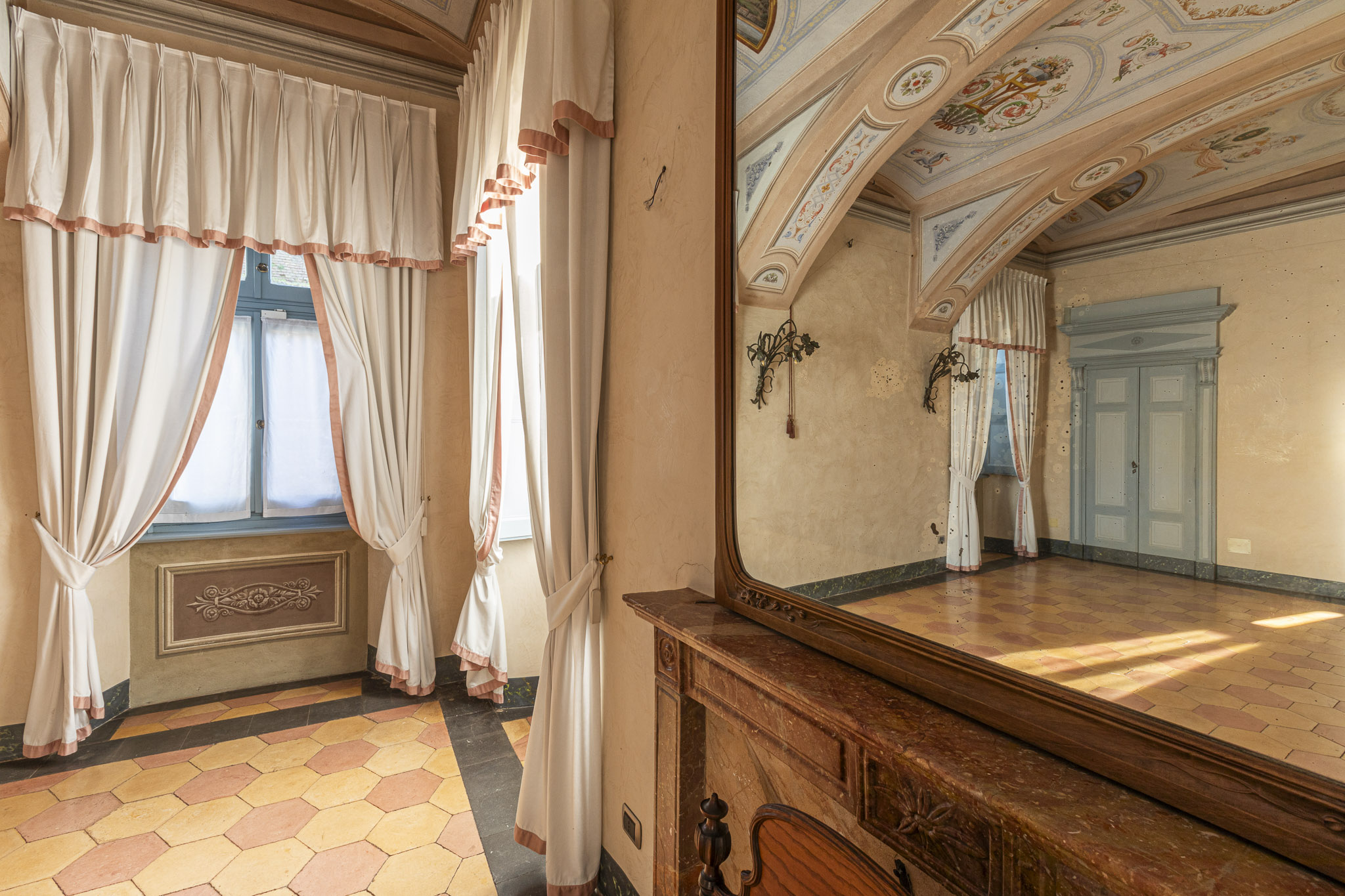 9 Bedroom Villa/Townhouse's Image 9
