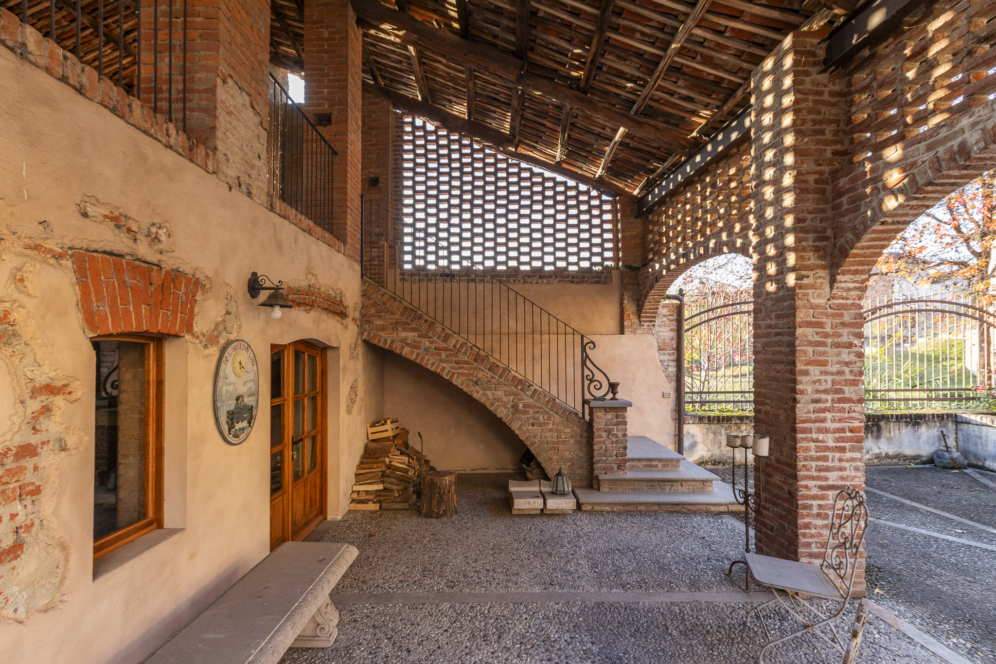 9 Bedroom Villa/Townhouse's Image 40