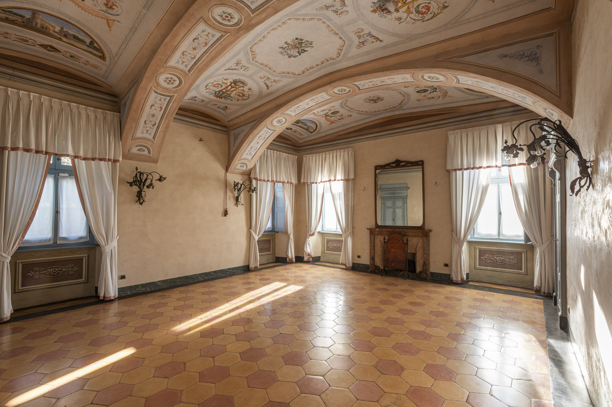 9 Bedroom Villa/Townhouse's Image 6