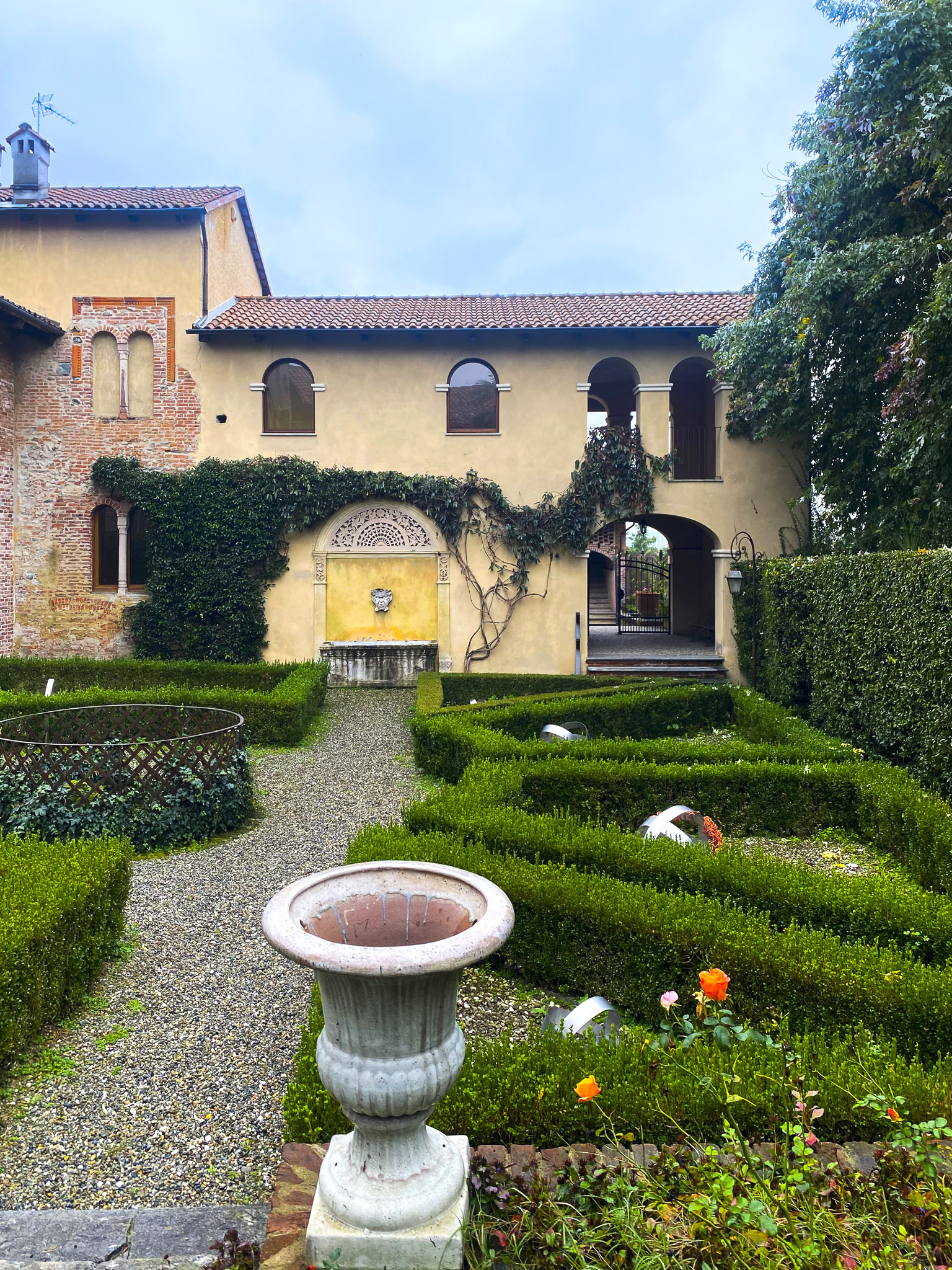 9 Bedroom Villa/Townhouse's Image 38