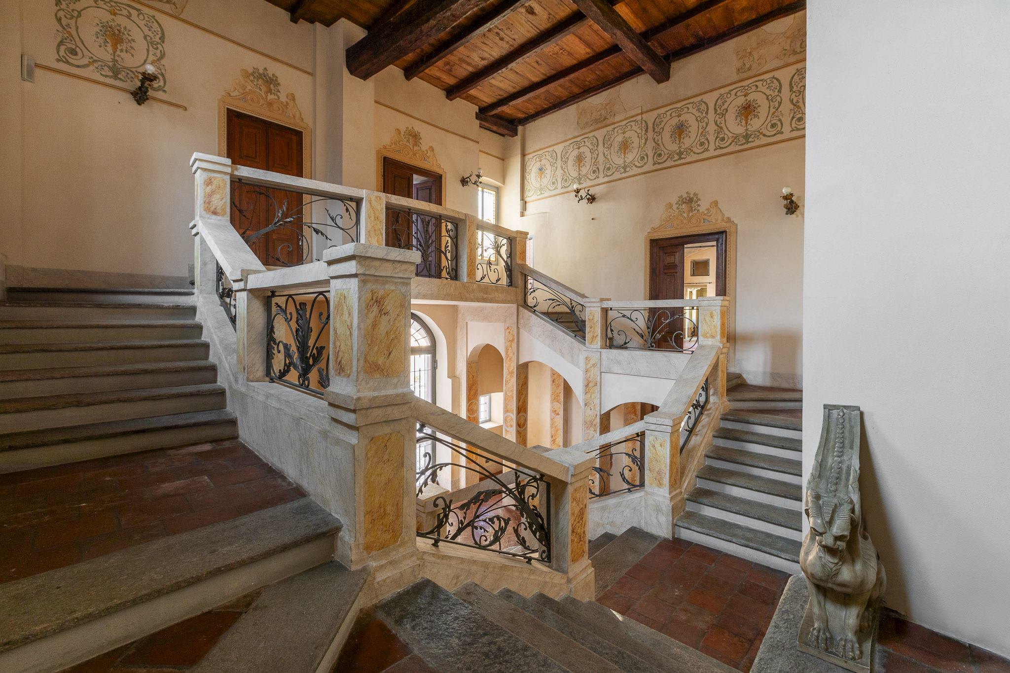 9 Bedroom Villa/Townhouse's Image 4
