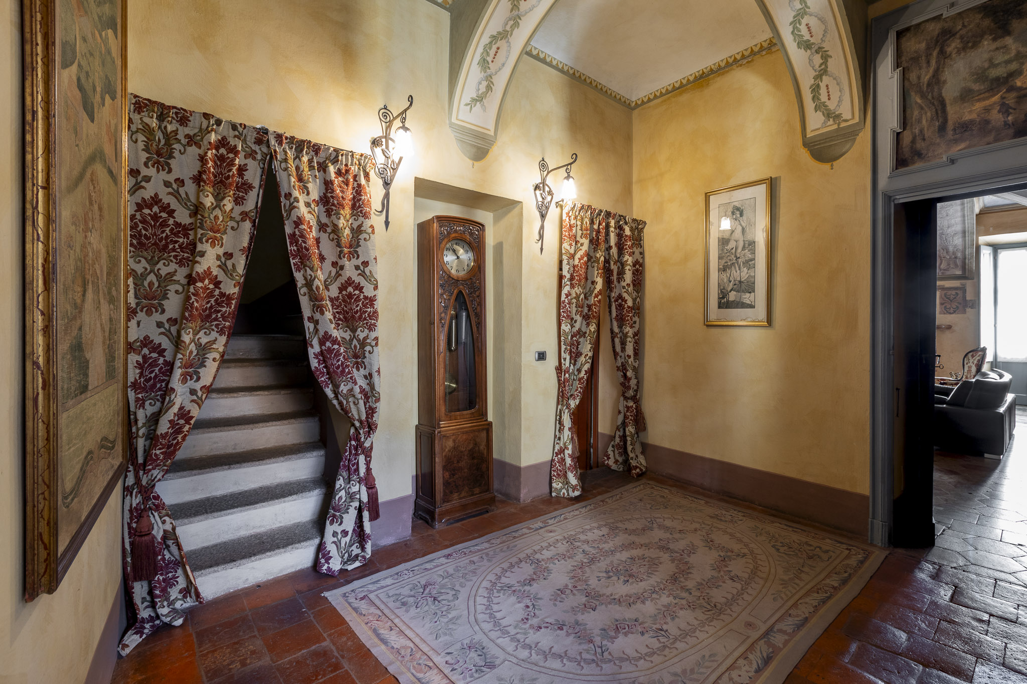 9 Bedroom Villa/Townhouse's Image 17