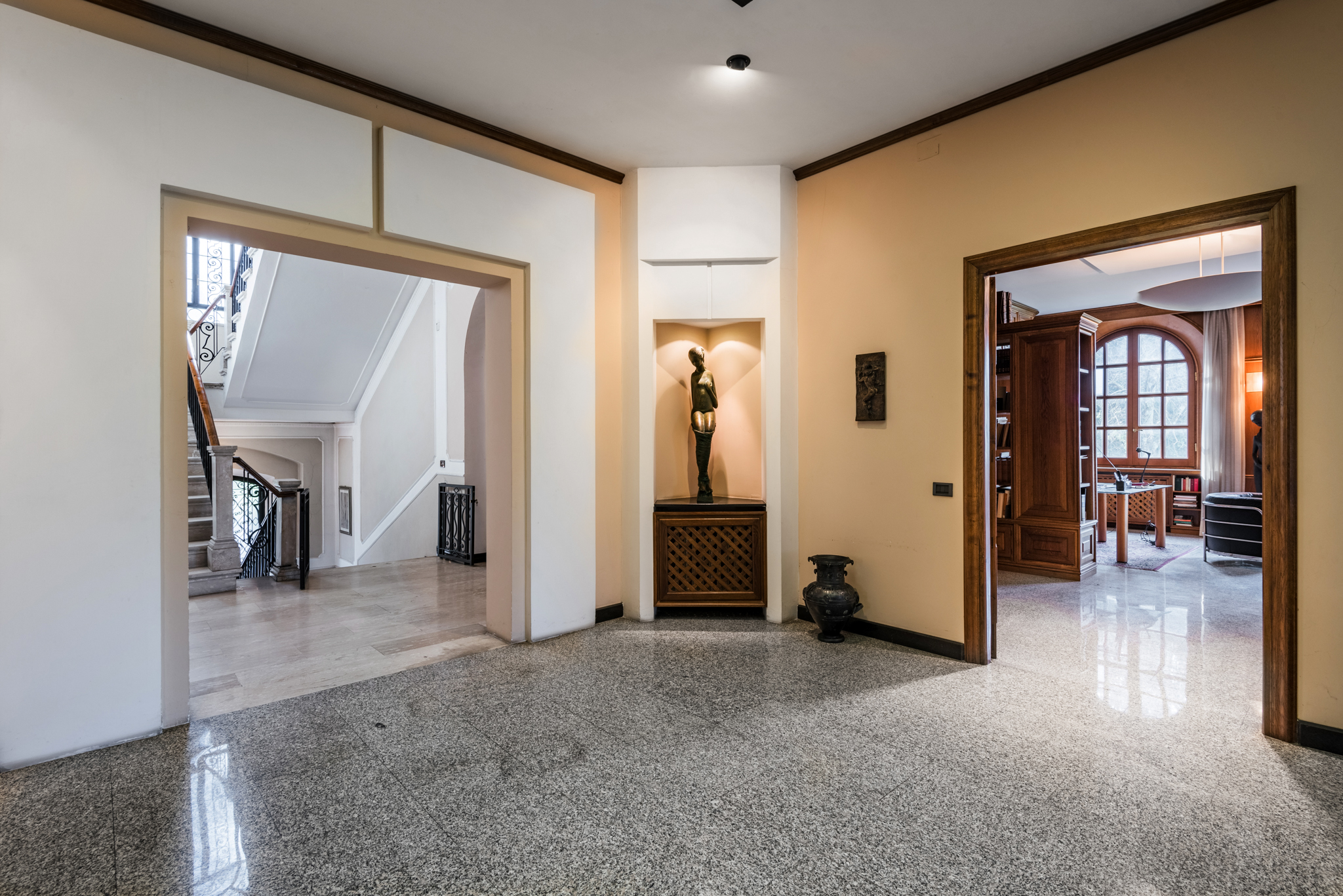 12 Bedroom Villa/Townhouse's Image 3