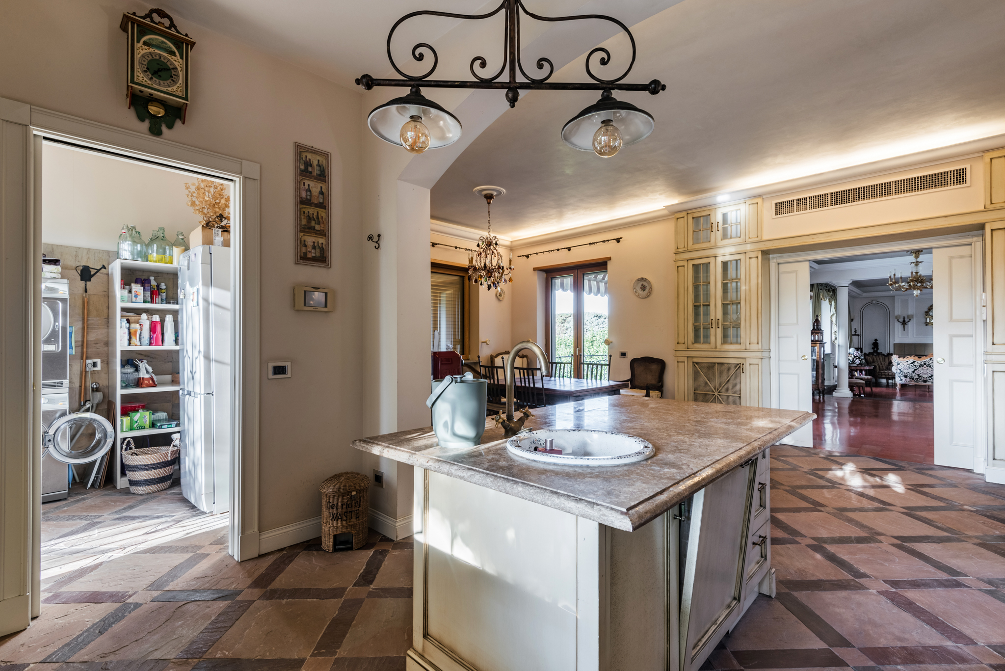 7 Bedroom Villa/Townhouse's Image 16