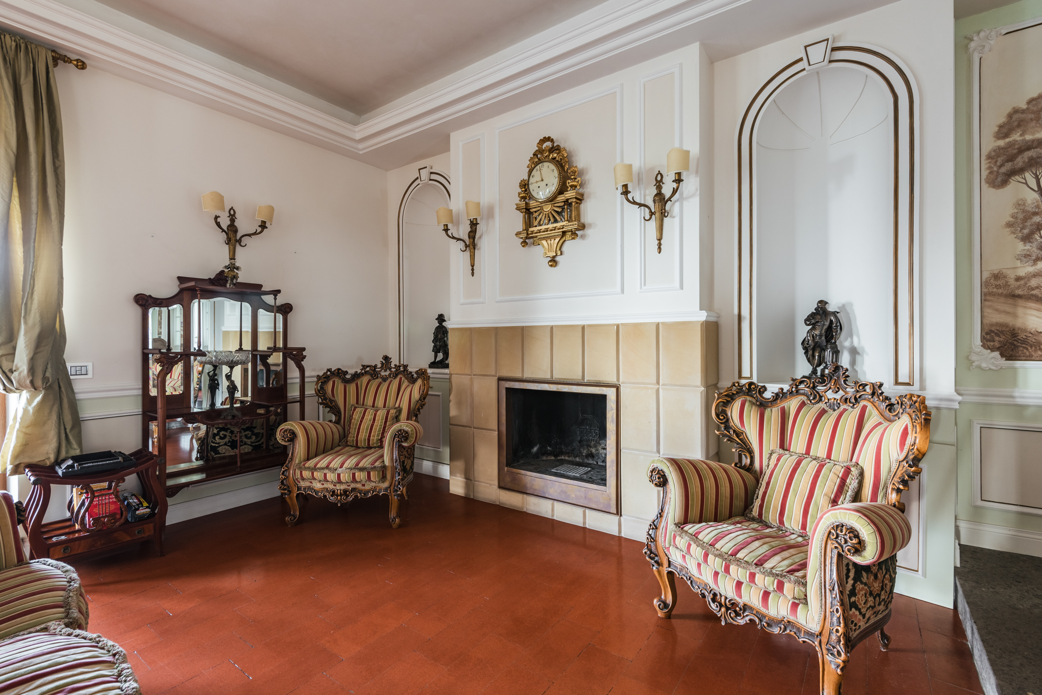 7 Bedroom Villa/Townhouse's Image 7