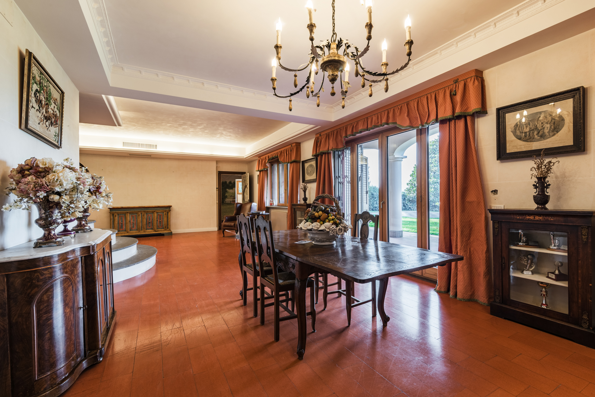 7 Bedroom Villa/Townhouse's Image 9
