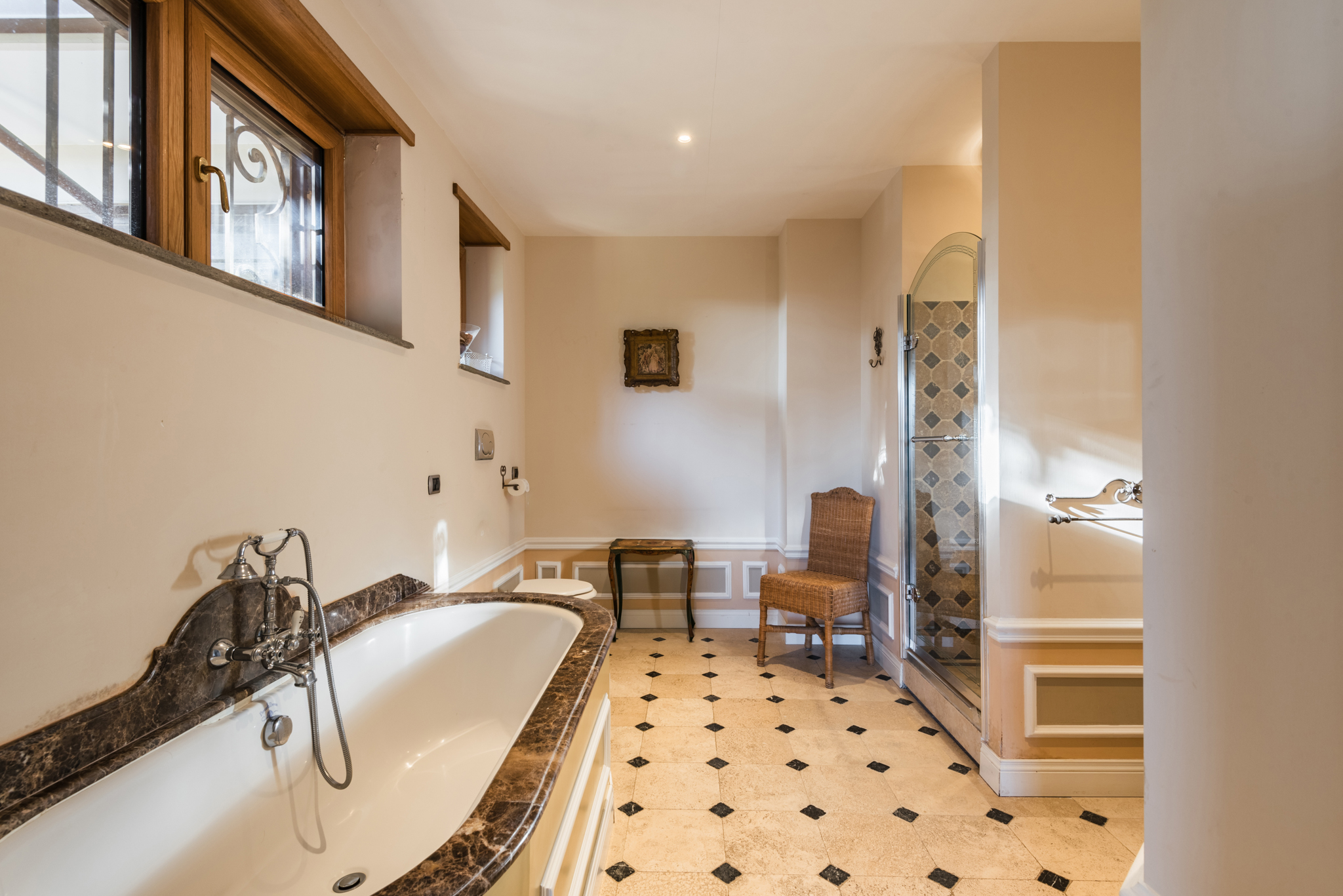 7 Bedroom Villa/Townhouse's Image 24